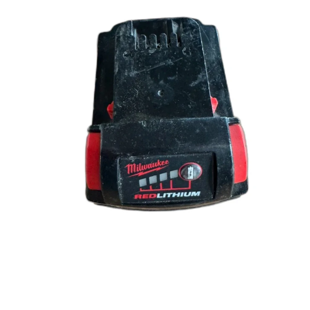 Milwaukee Battery 48-11-1815 18v 1.5 AH Compact M18 *UNTESTED READ*